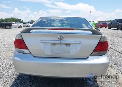 2005 Toyota Camry Se из США, поврежденный, VIN 4T1BE32K35U550413